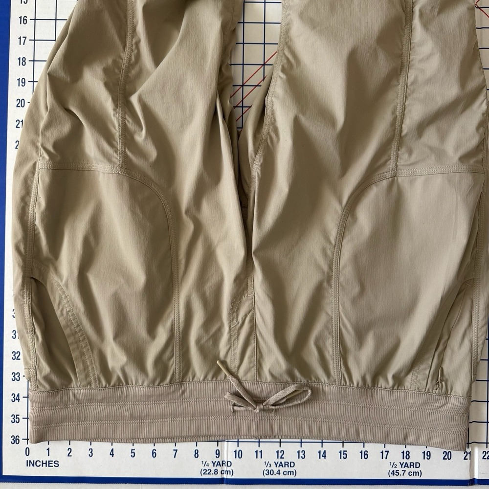 The North Face Womens Nylon Hiking Capri Pants XXL Tan Ruched Pull On Drawstring - Picture 9 of 12